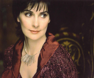 Enya Enya