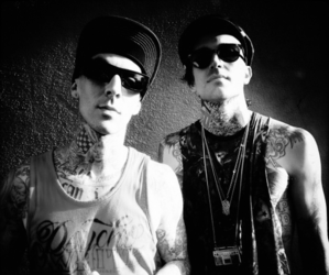 Travis Barker & Yelawolf Travis Barker & Yelawolf