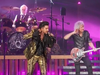 Queen + Adam Lambert - Somebody To Love (Live at Global Citizen)